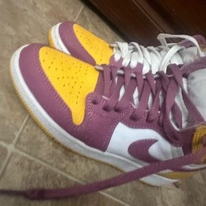 AIR JORDAN 1 RETRO HIGH OG 'BROTHERHOOD  SIZE 4.5